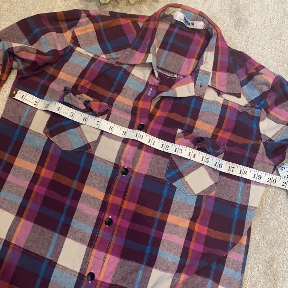 Fun button down - Picture 5 of 7